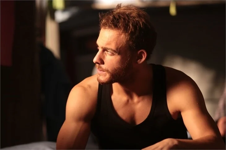 Kerem Bürsin'in yeni partneri belli oldu!