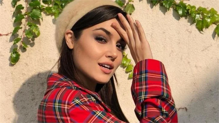 Hande Erçel eleştiri yağmuruna tutuldu!