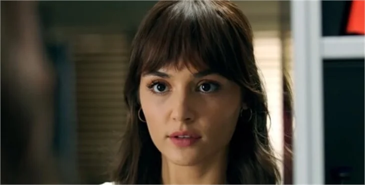 Hande Erçel eleştiri yağmuruna tutuldu!