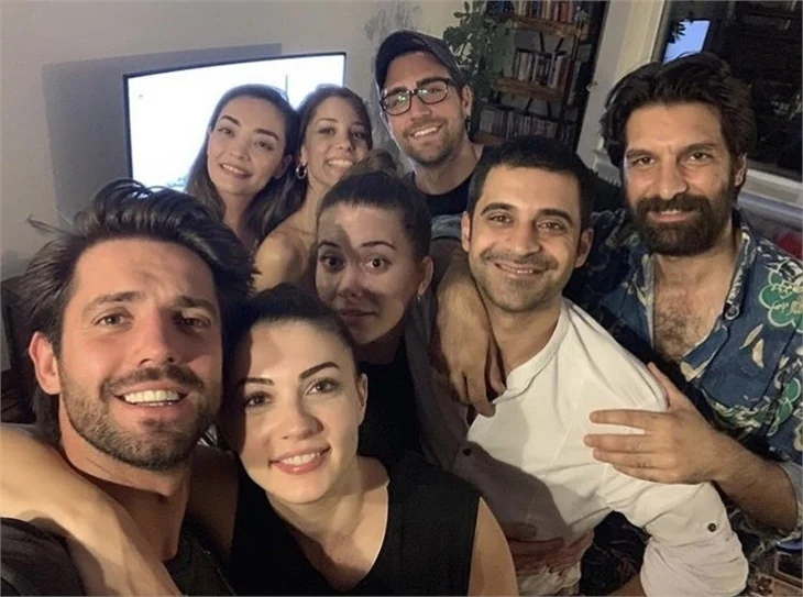 Burcu Özberk, aşk iddialarına yanıt verdi!