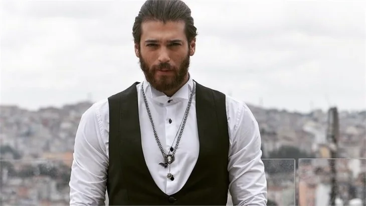 Can Yaman, Survivor'u sunacak!