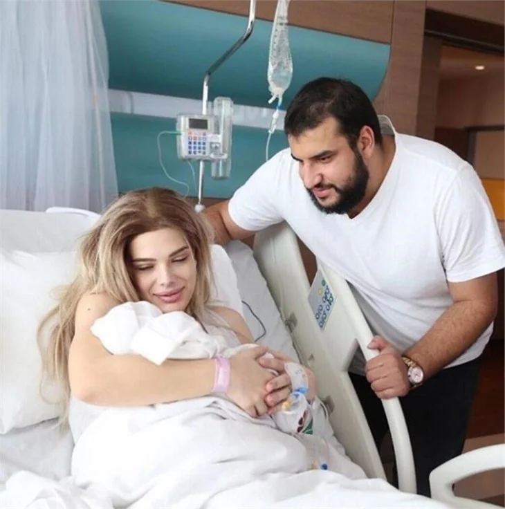 Damla Ersubaşı doğum yaptı!