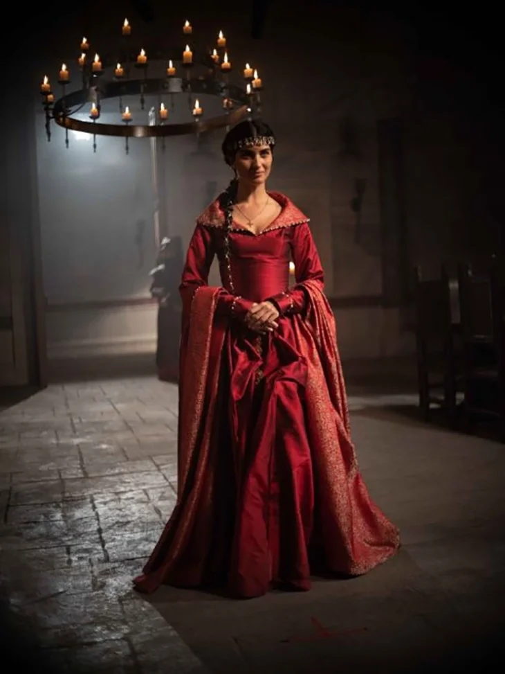 Tuba Büyüküstün'lü Netflix dizisinden ilk fotoğraflar!