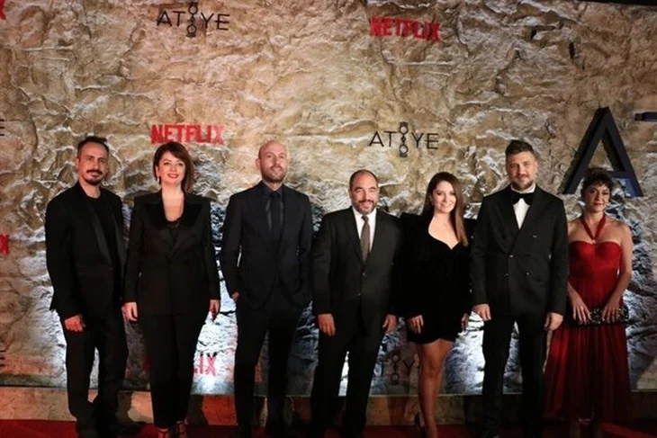 Atiye dizisinden muhteşem gala!
