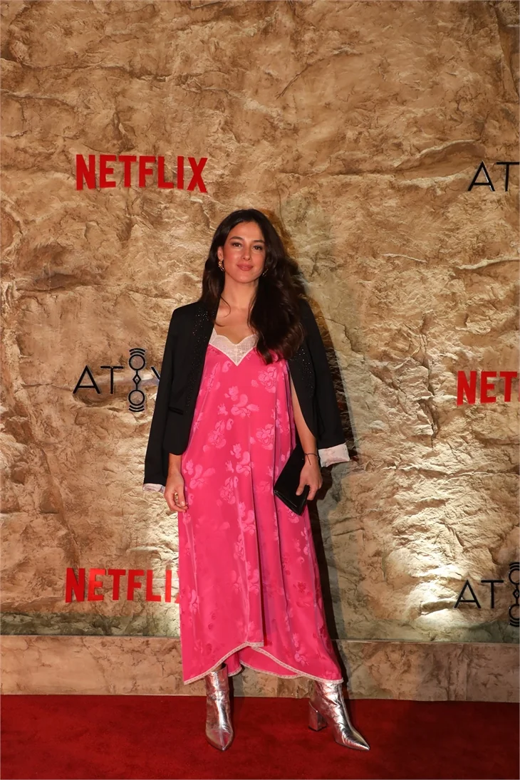 'Atiye'nin galasına ünlü akını!