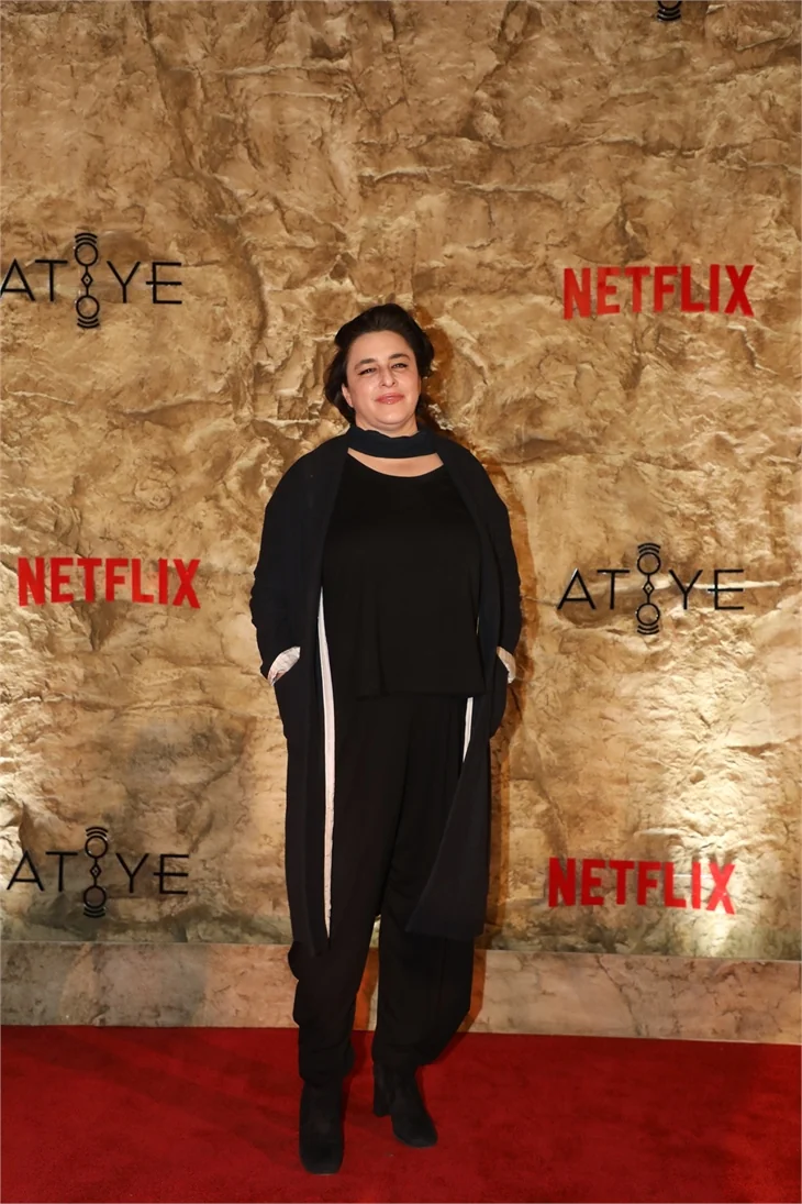 'Atiye'nin galasına ünlü akını!
