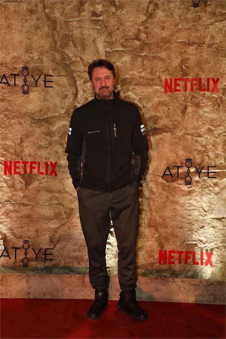 'Atiye'nin galasına ünlü akını!