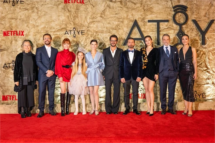 'Atiye'nin galasına ünlü akını!