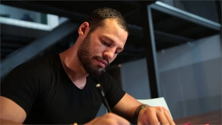 Atakan Arslan öz babasından şikayetçi oldu!