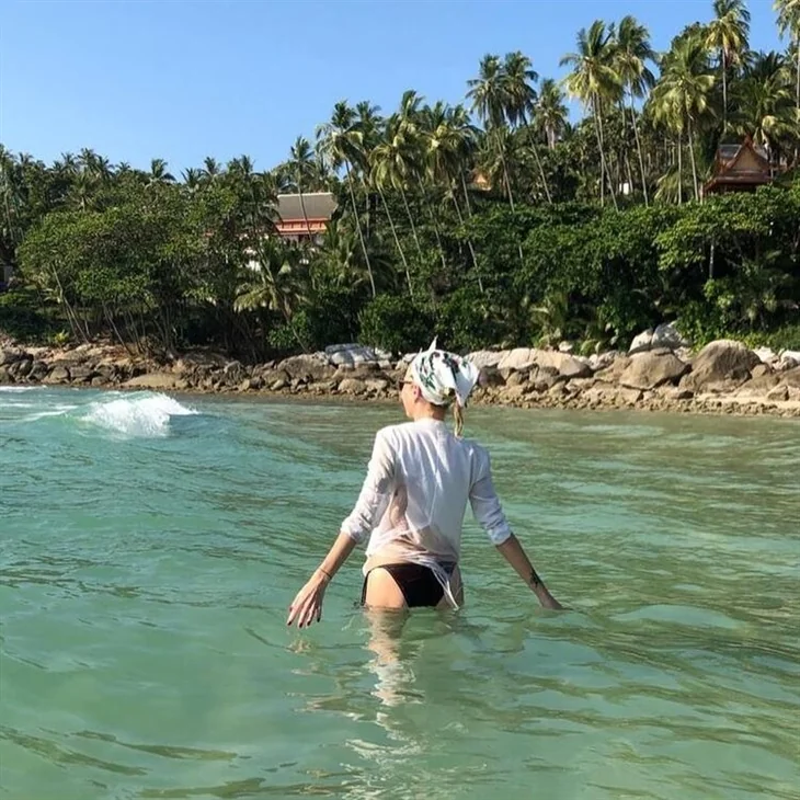 Derin Mermerci boşandıktan sonra soluğu Phuket’te aldı!