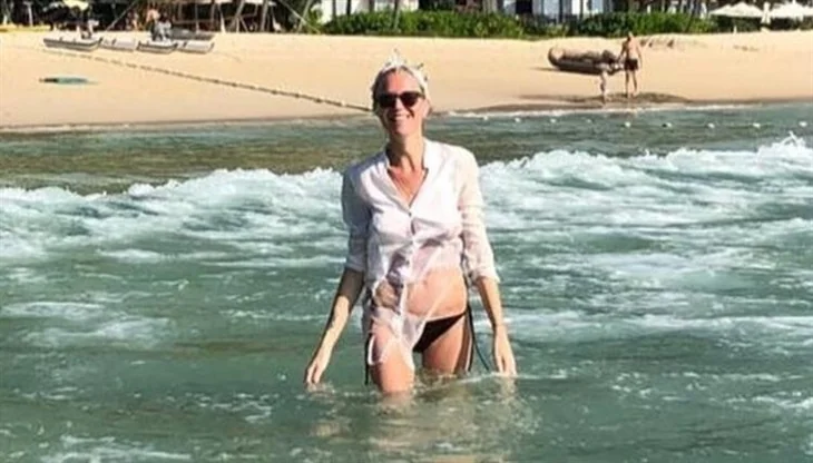 Derin Mermerci boşandıktan sonra soluğu Phuket’te aldı!