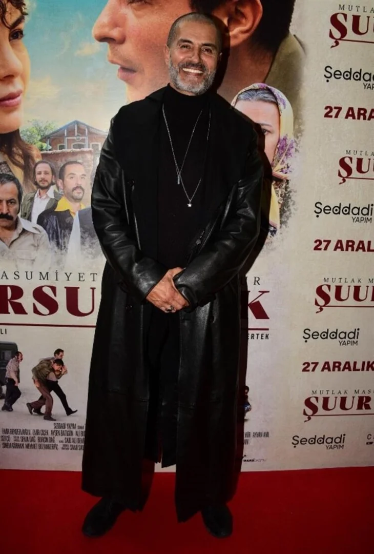 “Şuursuz Aşk”ın galasına Ebru Şahin damga vurdu!