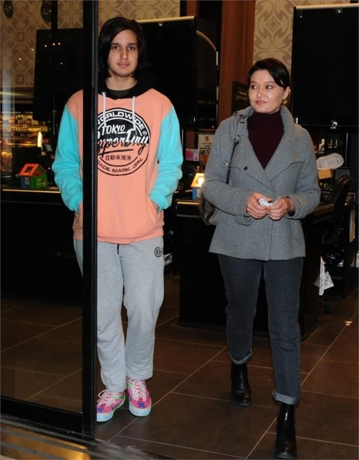 Nurgün Yeşilçay yüzüne ne yaptırdı?