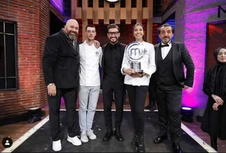 Masterchef Cemre'den şampiyonluk paylaşımı geldi!