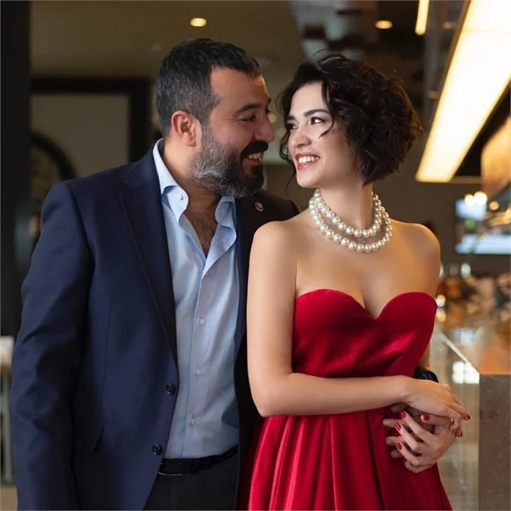 Mustafa Üstündağ ve eşi boşandı!