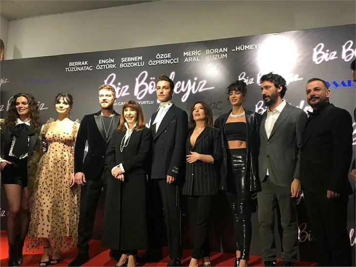 'Biz Böyleyiz'in galasına ünlü isimler akın etti!