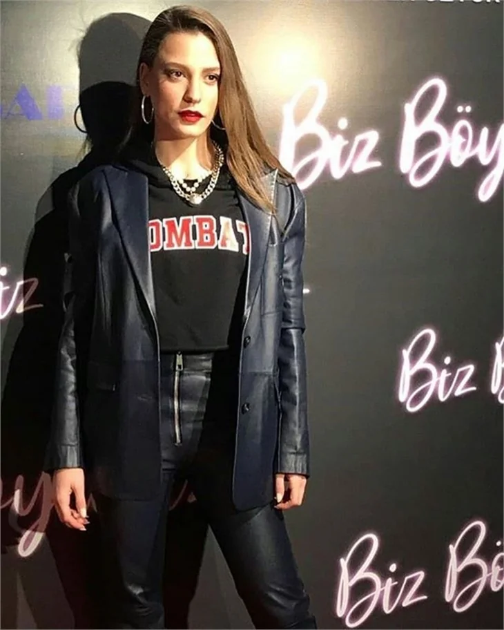 'Biz Böyleyiz'in galasına ünlü isimler akın etti!
