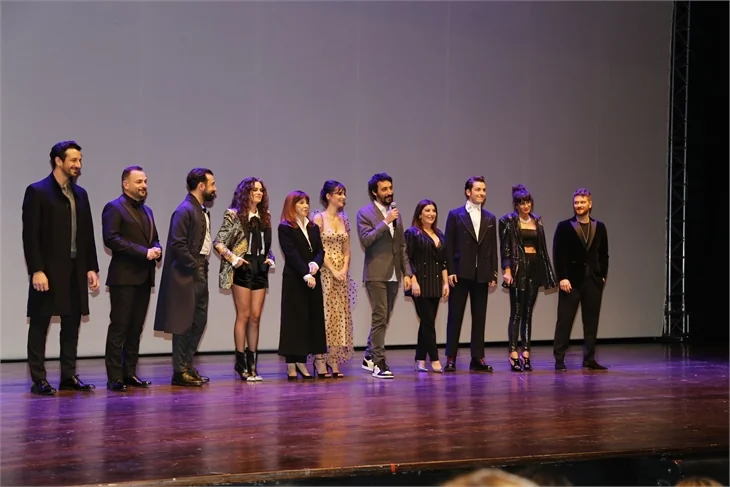 'Biz Böyleyiz'in galasına ünlü isimler akın etti!