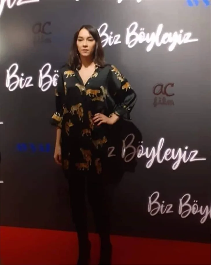 'Biz Böyleyiz'in galasına ünlü isimler akın etti!