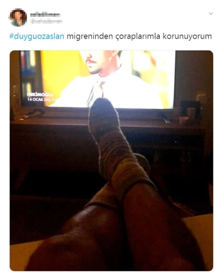 Duygu Özaslan'ın bacak fotoğrafı Twitter gündemine girdi!