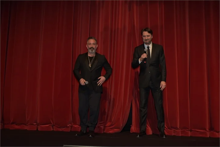 Karakomik Filmler 2'ye görkemli gala!