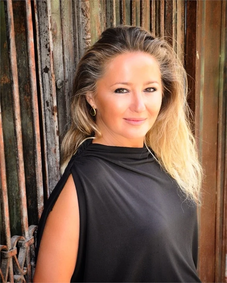 Demet Akalın'ın önünü kesen şarkıcı ortaya çıktı!