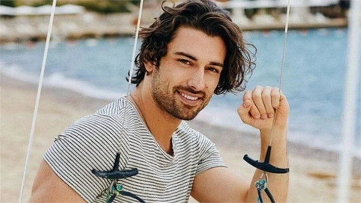 Burcu Güneş açıkladı!  İşte en beğendiği erkek oyuncu!