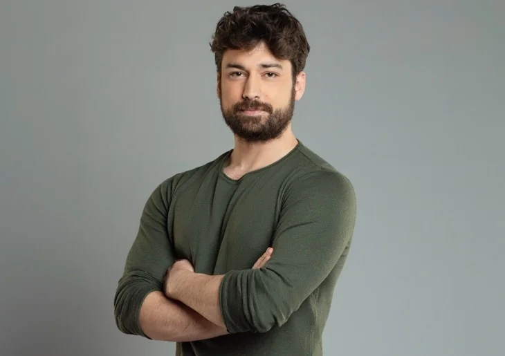 Alp Navruz'dan itiraf:  "Derinden etkilendim"