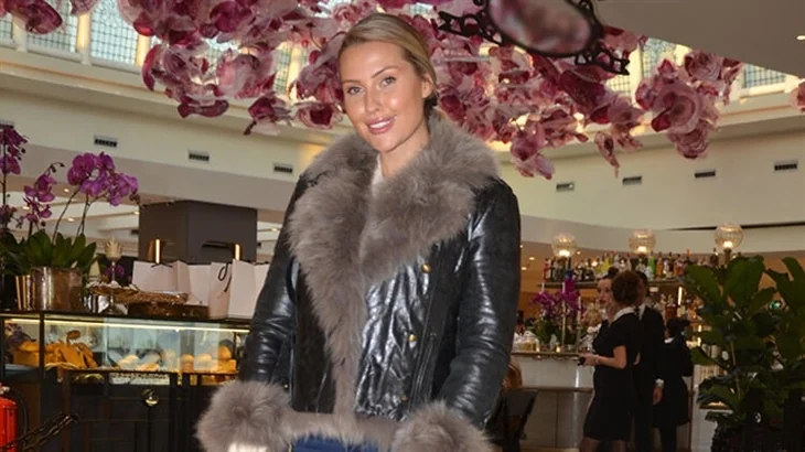 Chloe Loughnan son sözü söyledi: "O iş bitti.."