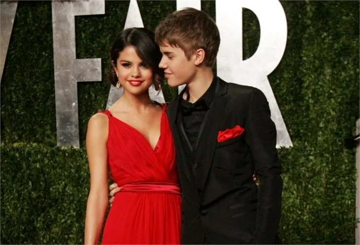 Selena Gomes eski sevgilisi Justin Bieber ile ilgili konuştu!