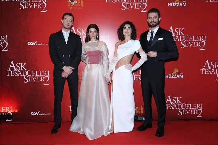 "Aşk Tesadüfleri Sever 2”nin galasına ünlü akını!