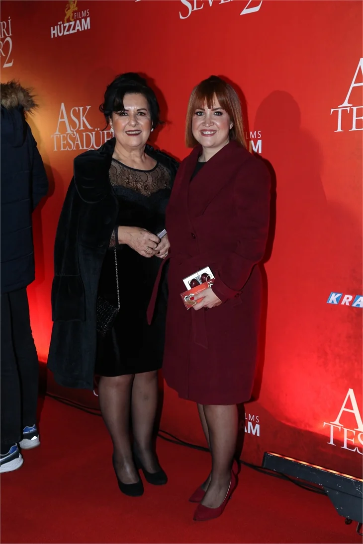 "Aşk Tesadüfleri Sever 2”nin galasına ünlü akını!