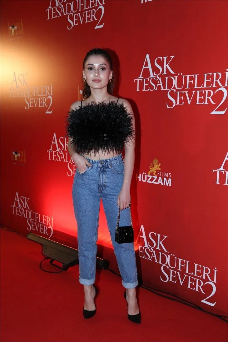 "Aşk Tesadüfleri Sever 2”nin galasına ünlü akını!