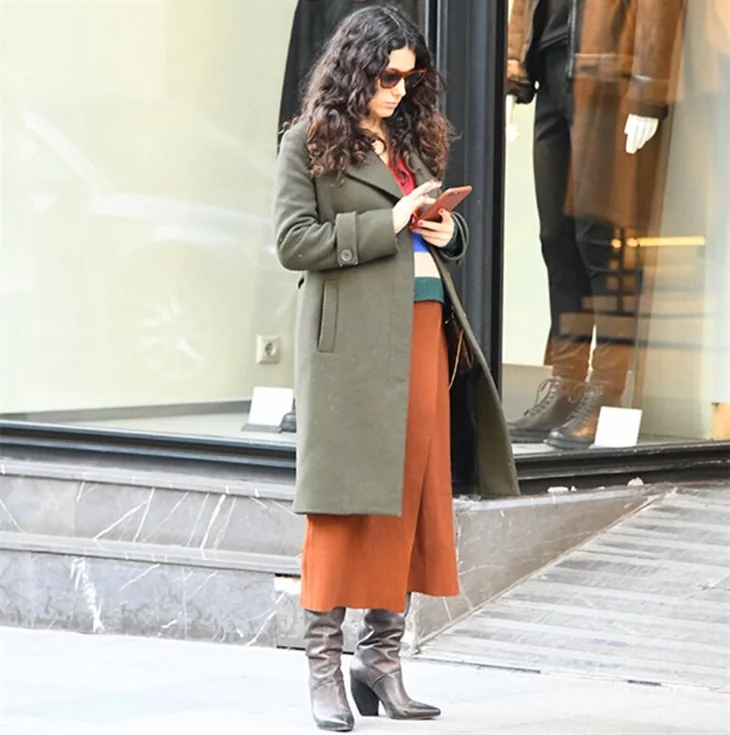 Bebek görüntü! Cansu Tosun, Nişantaşı'nda görüntülendi!