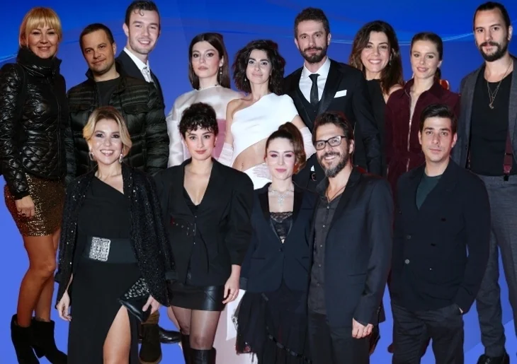 Aşk Tesadüfleri Sever 2 filminin kırmızı halı görüntüleri...
