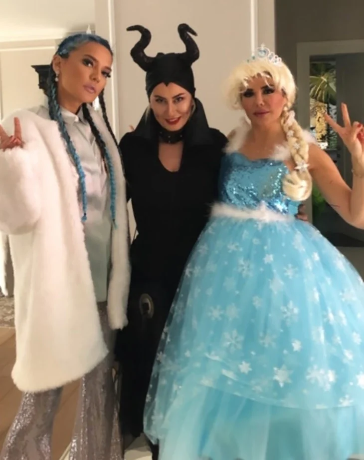 Demet Akalın'dan kızına şahane parti!