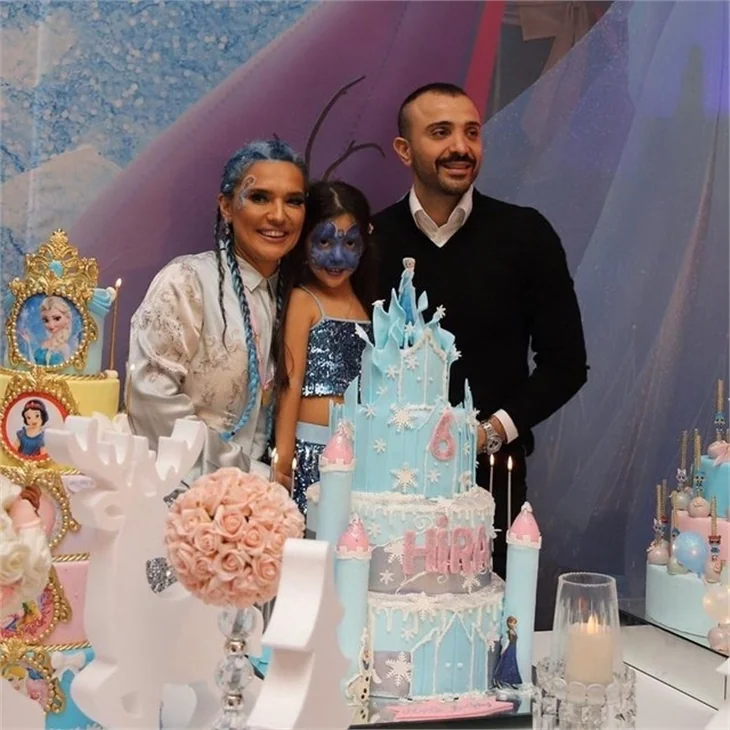Demet Akalın'ın kızı Hira 6 yaşında!