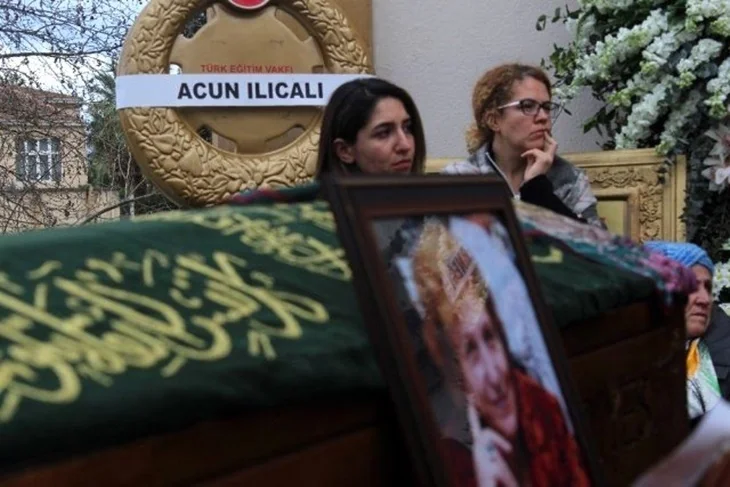 Acun Ilıcalı'yı şok eden haber! Yengesini kaybetti!