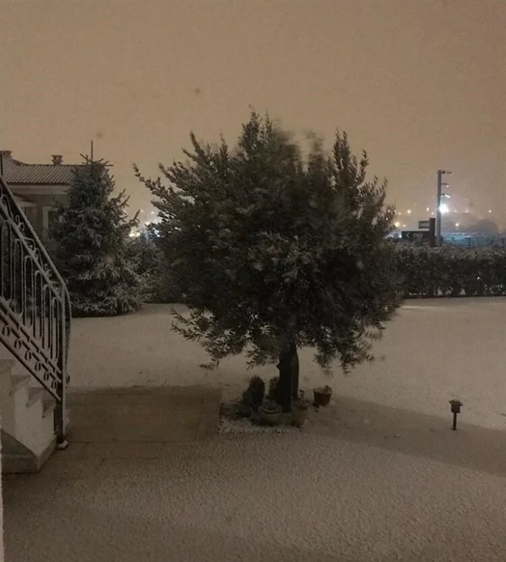 İşte ünlü isimlerin kar manzaraları!