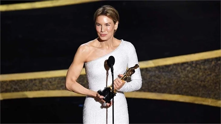 Sonunda oldu! Brad Pitt ilk Oscar'ını kazandı!