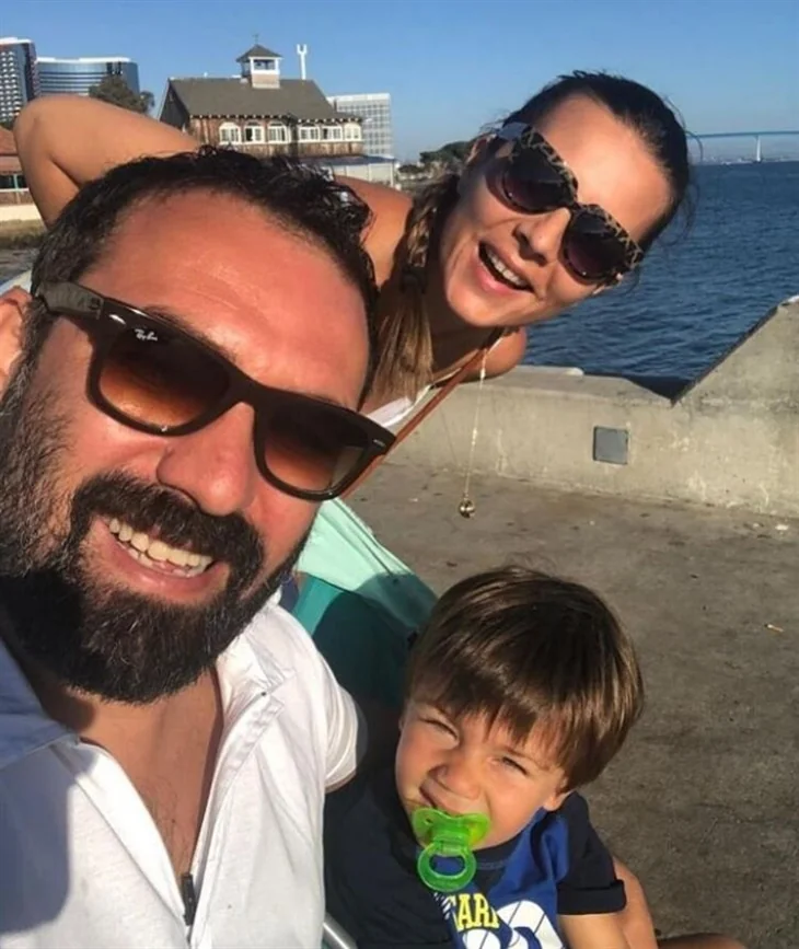 Ünlü isimlerden Sevgililer Günü mesajları....