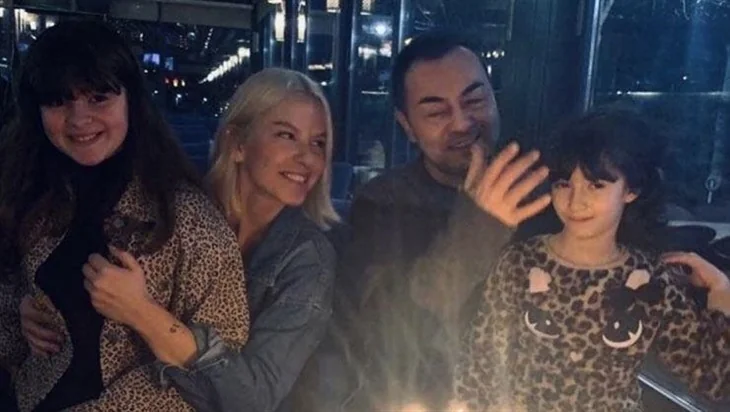 Serdar Ortaç aşkını ilan etti!