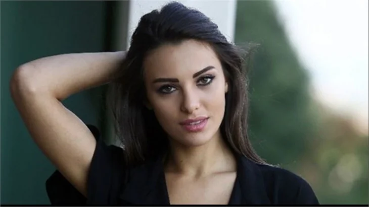 Tuvana Türkay rol arkadaşının canını sıktı!
