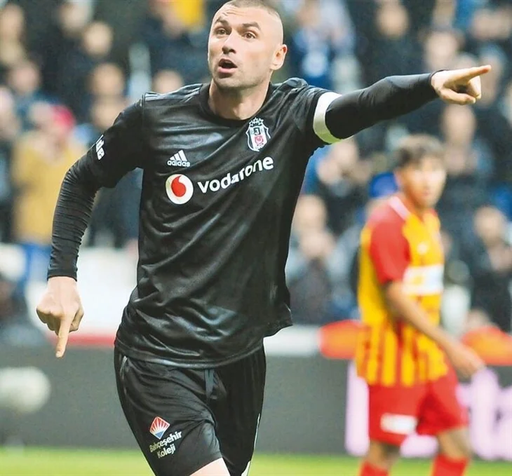 İstediği otomobil Burak Yılmaz'a pahalı gelince...