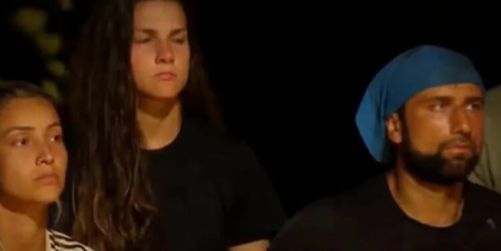 Survivor'da ilginç görüntü: "Öp bir kere!"