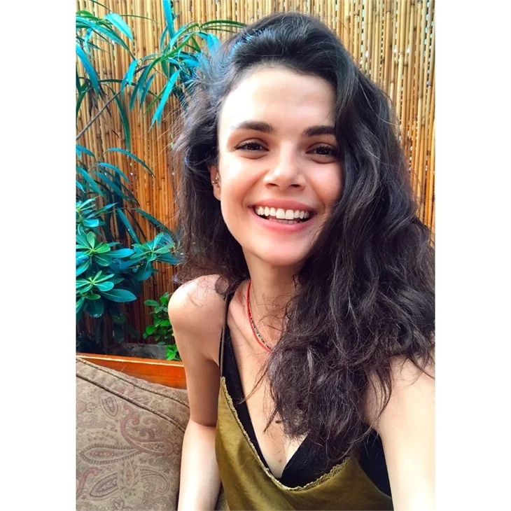 “Mucize Doktor”un Nazlı’sı Sinem Ünsal, hangi meslektaşıyla aşk yaşıyor?