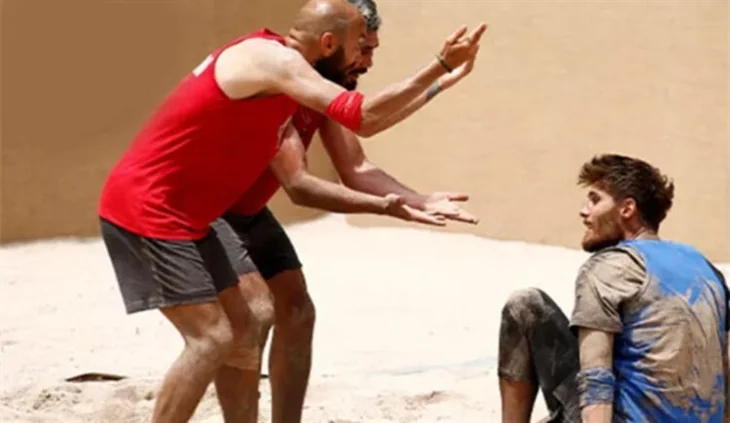 Survivor'da yarışmacılar birbirine girdi!