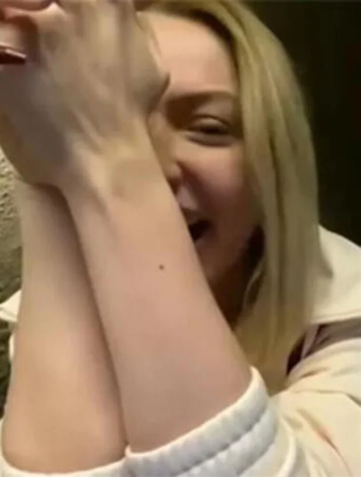 Hadise'yi utandıran 'aşk' sorusu! Ne diyeceğini bilemedi!