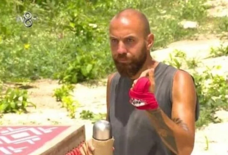 Survivor'da Sercan, Nisa'ya açıldı... Sosyal medya sallandı!