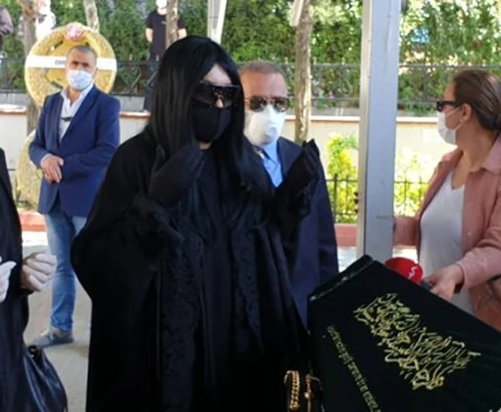 Bülent Ersoy: "Benim günahlarımla..."